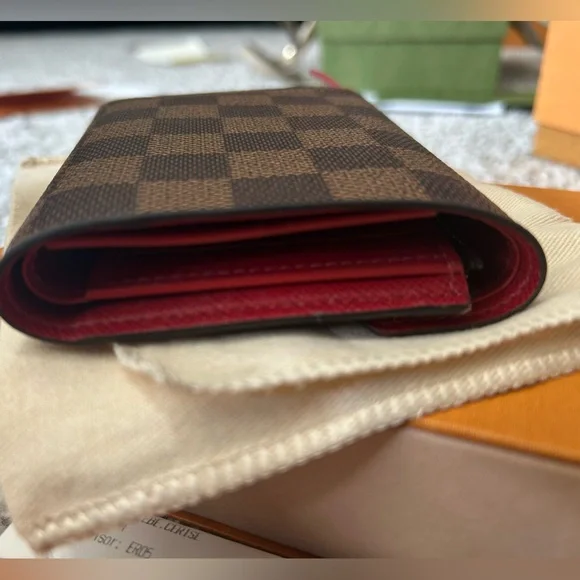 Louis Vuitton Victorine Wallet - Picture 4 of 10